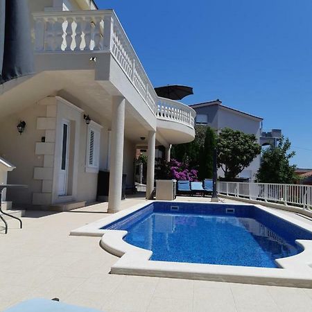 Villa Lizzi Trogir Exteriör bild