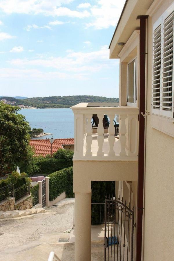 Villa Lizzi Trogir Exteriör bild