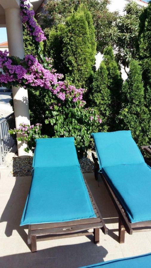 Villa Lizzi Trogir Exteriör bild