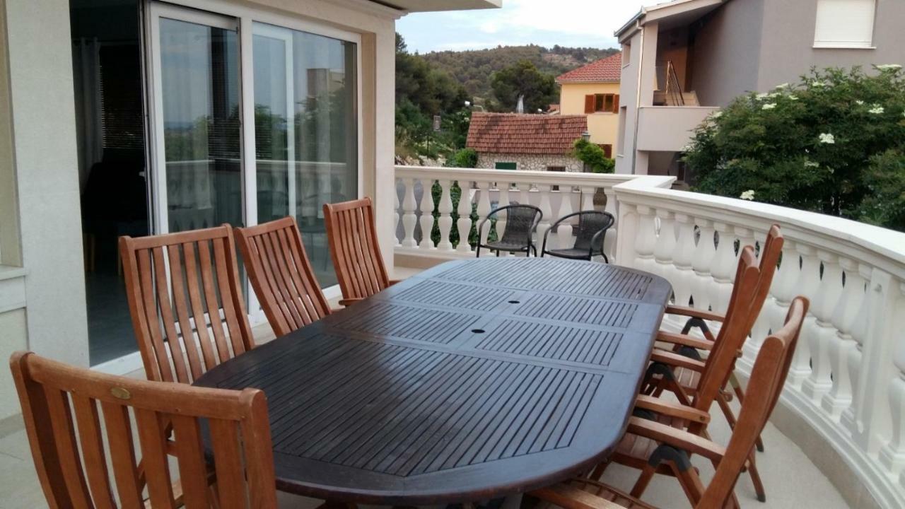 Villa Lizzi Trogir Exteriör bild
