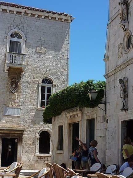 Villa Lizzi Trogir Exteriör bild