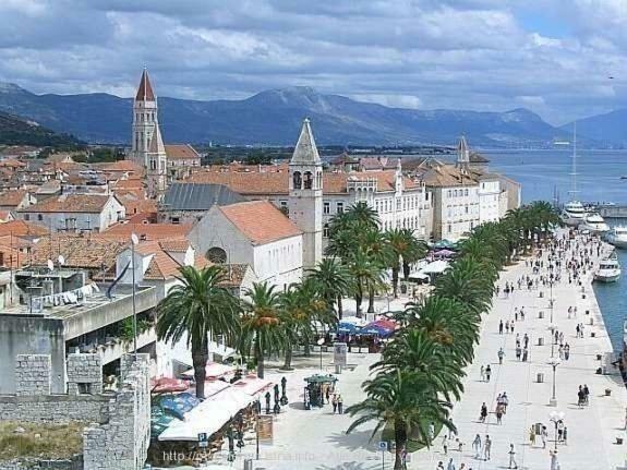 Villa Lizzi Trogir Exteriör bild