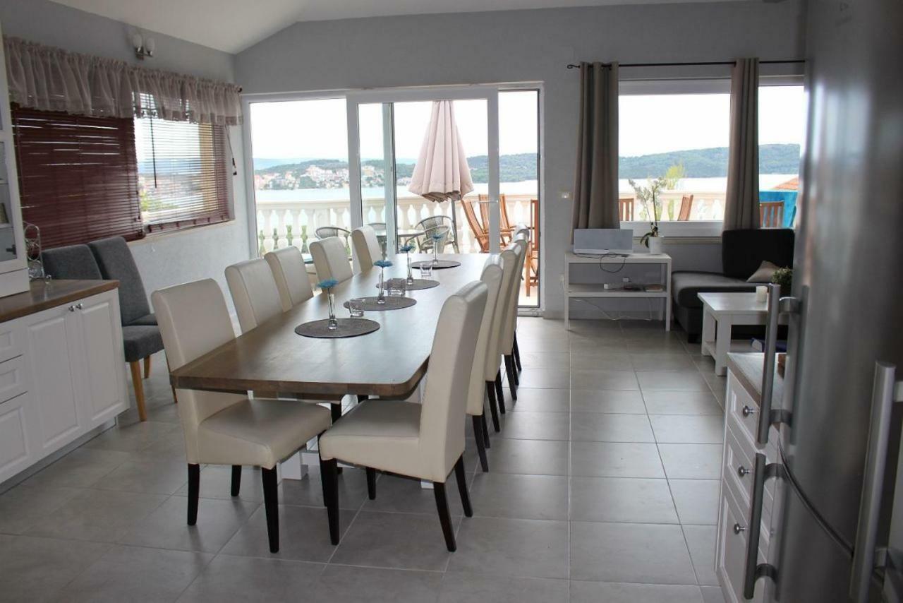 Villa Lizzi Trogir Exteriör bild