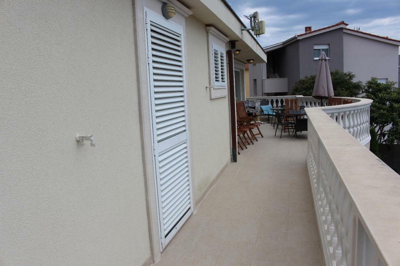 Villa Lizzi Trogir Exteriör bild